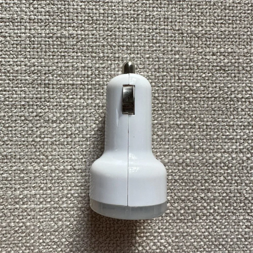 White Dual USB Universal Adapter Car Charger